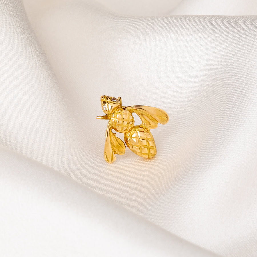 18K gold bee pin