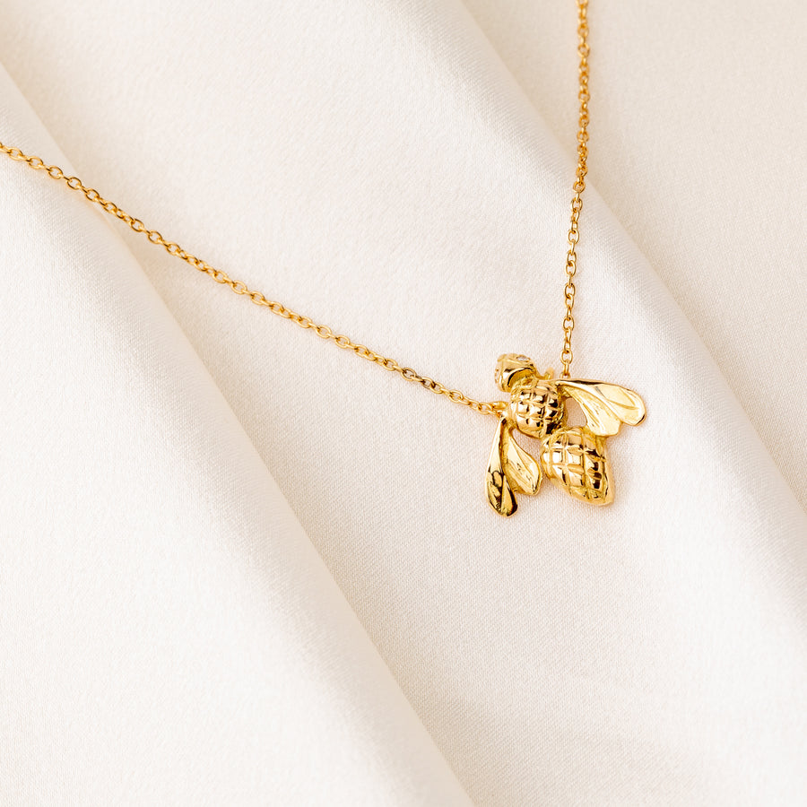 Bee necklace in 18 carat gold 