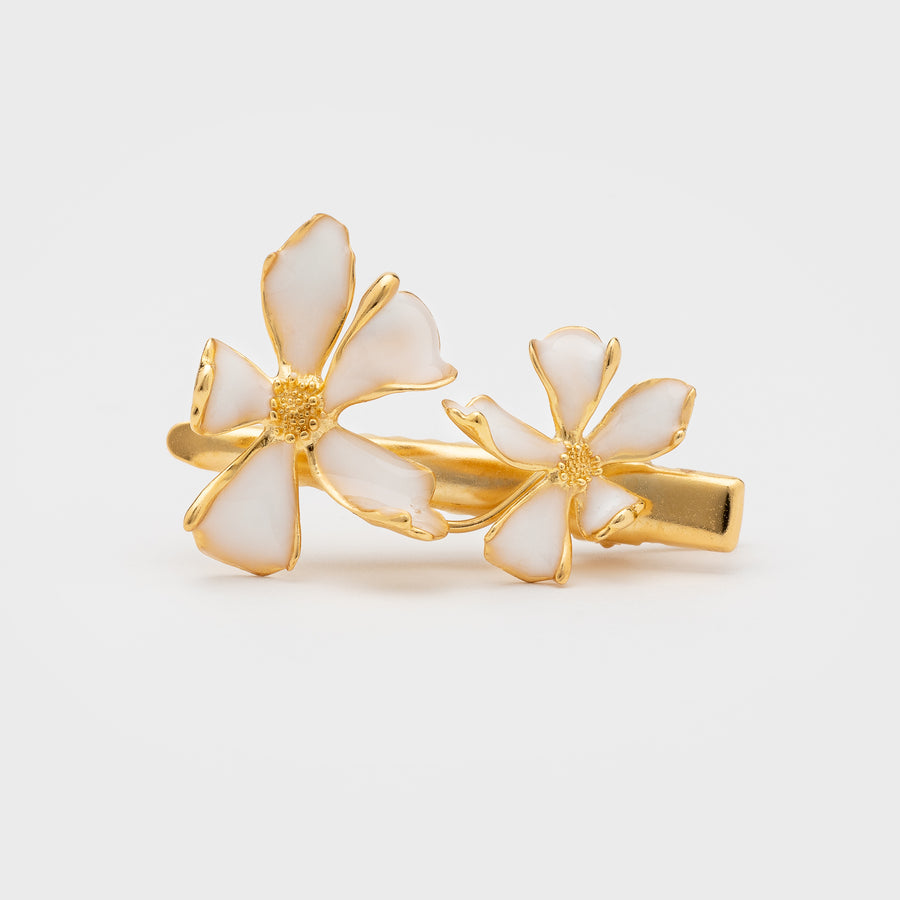 WHITE MINI FLOWER CLIP