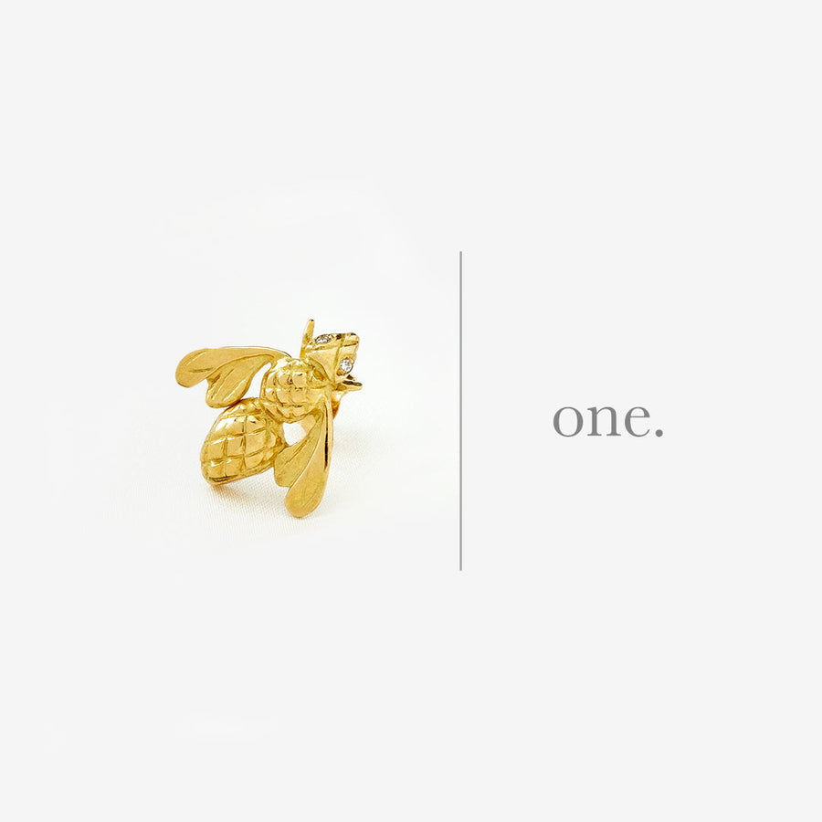 Pendientes de abeja de oro de 18 quilates