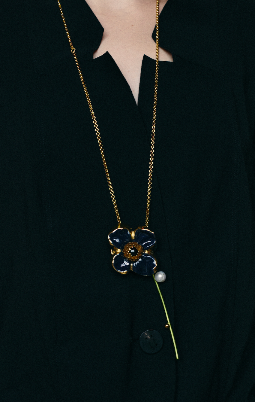 Sautoir Broche Camelia Tige Tilleul